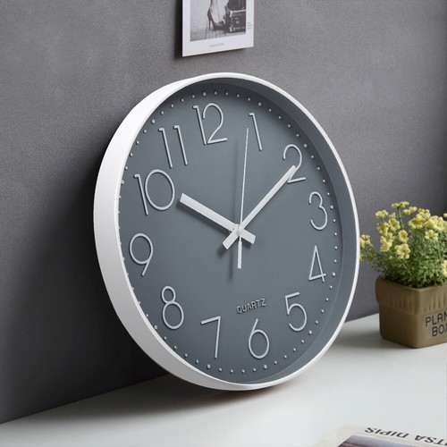 Round wall clock - 12",