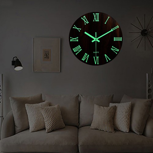 Round luminous wall clock - luminous,